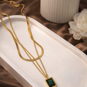 double layer snake chin pendent